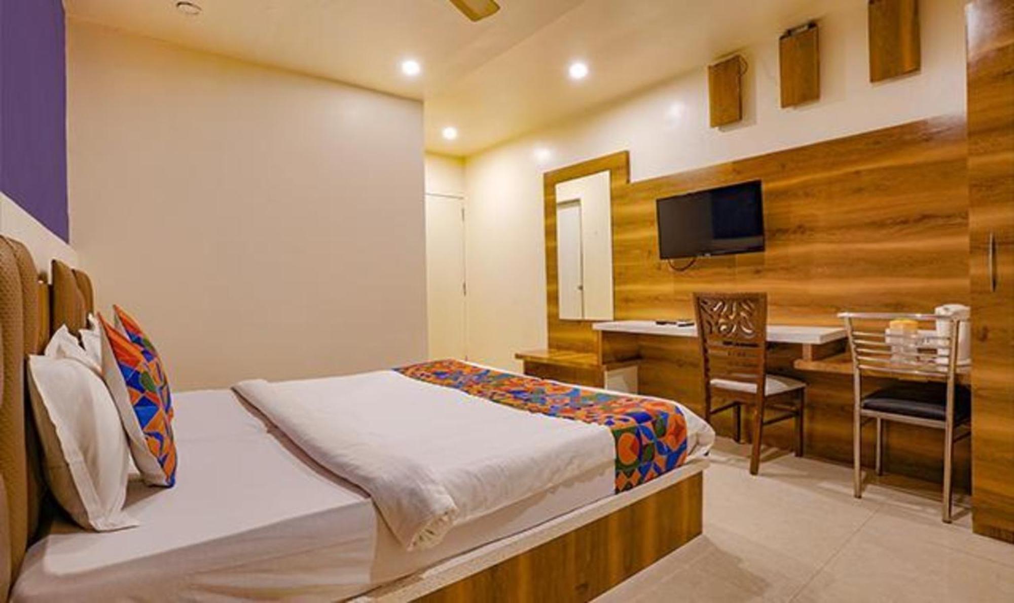 Hotel Fabexpress Veera Residency Bombay Esterno foto